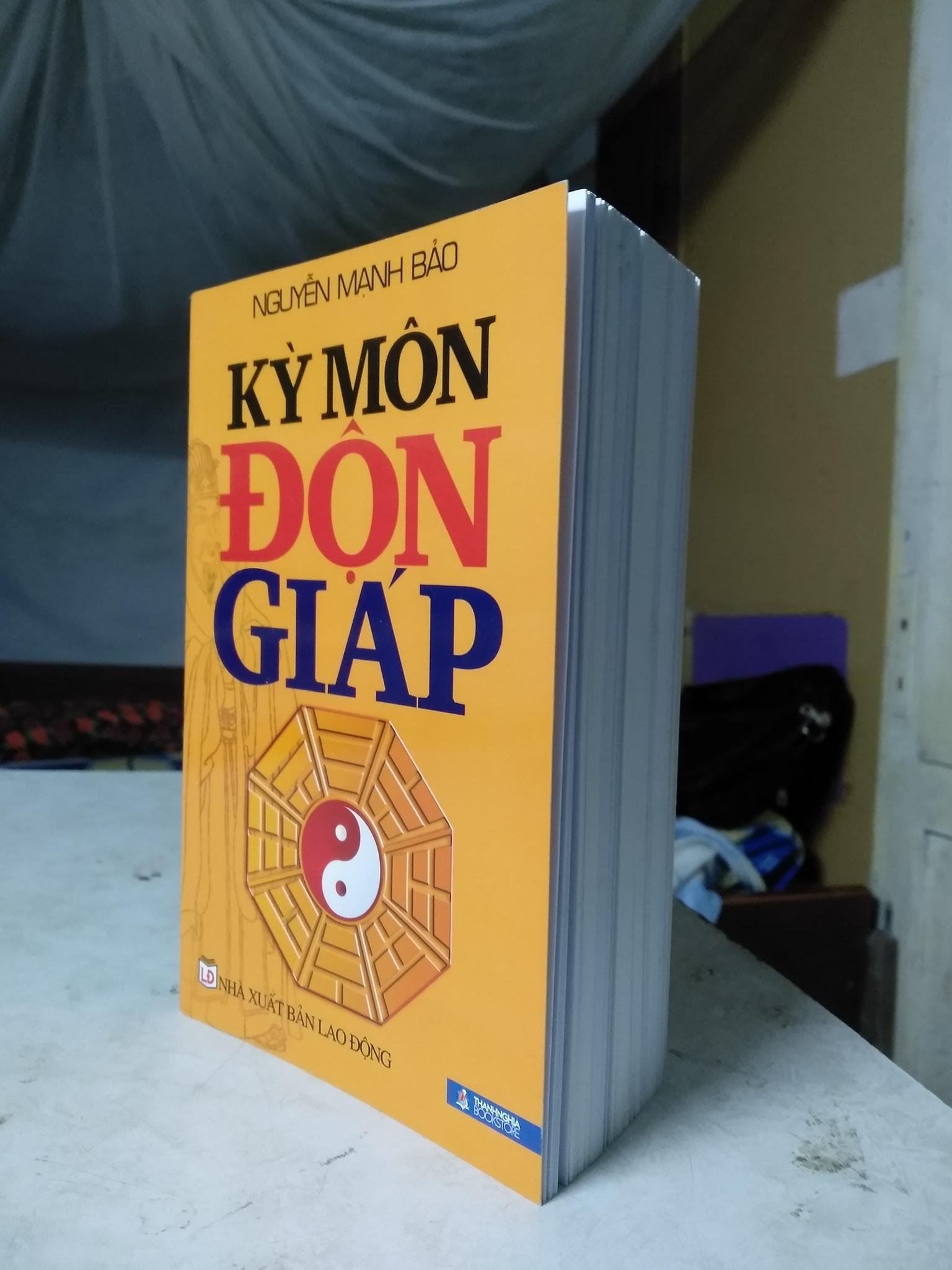 Ky-Mon-Don-Giap-Nguyen-Manh-Bao.jpg