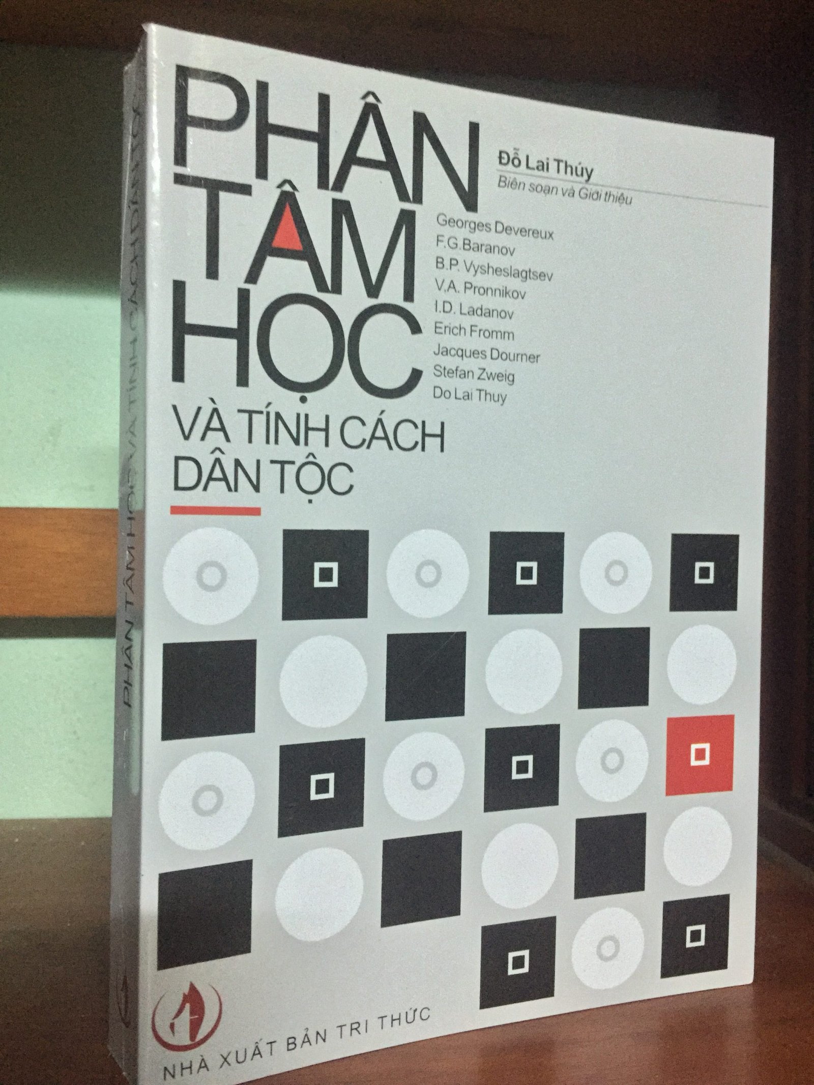 Phan-Tam-Hoc-Va-Tinh-Cach-Dan-Toc-1-scaled-1.jpg