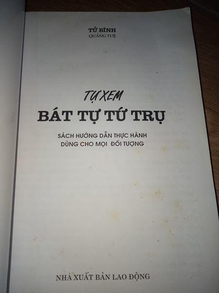 Tu-Xem-Bat-Tu-Tu-Tru-Sach-Huong-Dan-Thuc-Hanh-Va-Ung-Dung-Quang-Tue-1.jpg