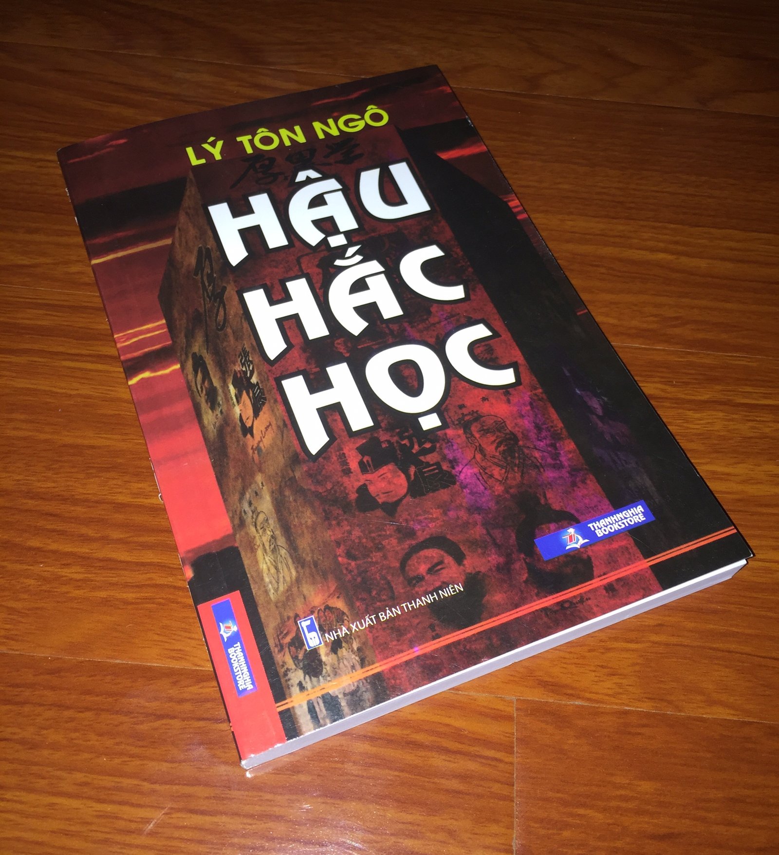 hau-hac-hoc-nxb-thanh-nien.jpg