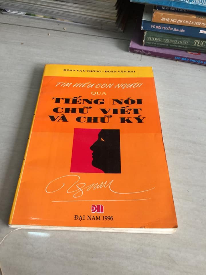 tim-hieu-con-nguoi-qua-tieng-noi-chu-viet-va-chu-ky.jpg