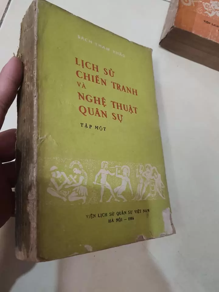 Lich-Su-Chien-Tranh-Va-Nghe-Thuat-Quan-Su-1.jpg