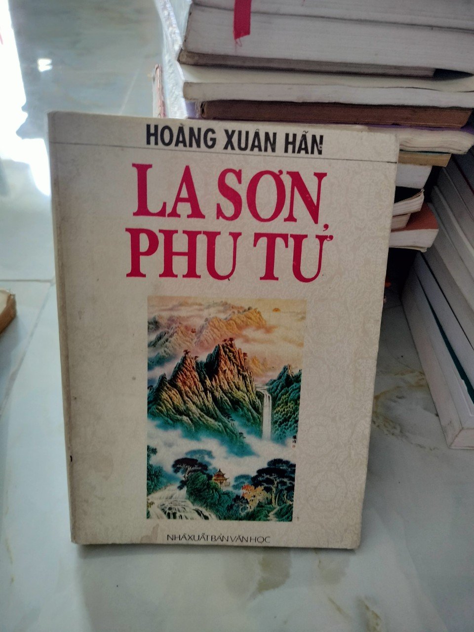 La-Son-Phu-Tu.jpg