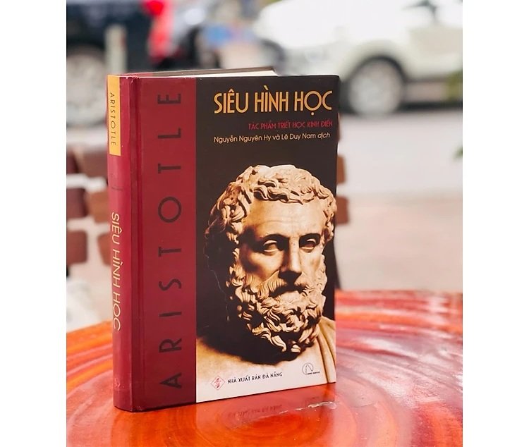 Sieu-Hinh-Hoc-Metaphysics-–-Aristotle.jpg